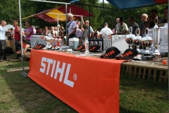 76EB4DF7-99EB-4E5B-A99B-E3C7A66EC3A7